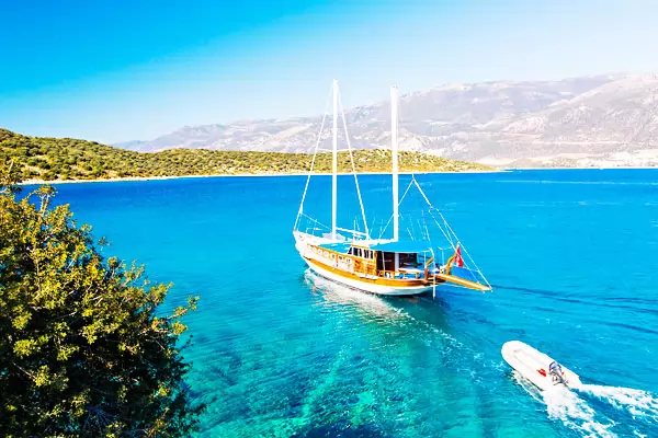 Kalkan Tekne Turları ile Mavi Yolculuğa Çıkmak İçin 7 Profesyonel İpucu